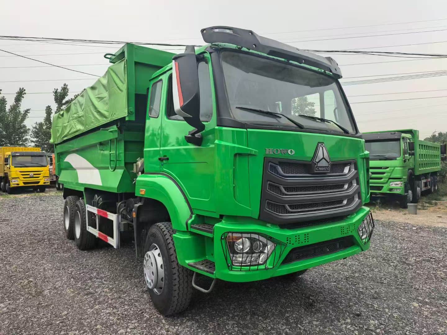 Camions à benne basculante SINOTRUK HOWO